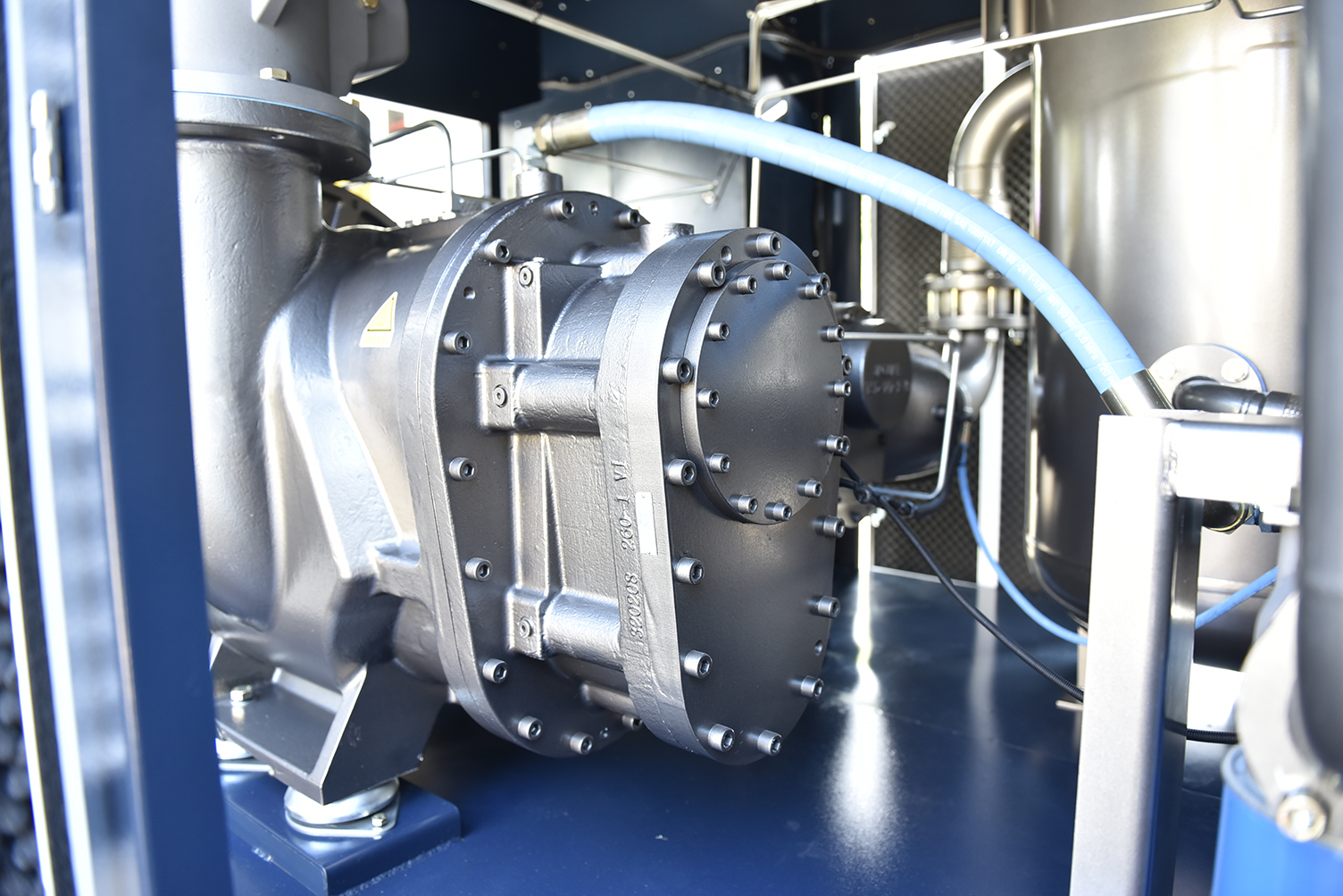 永磁變頻雙機(jī)壓縮空壓機(jī)